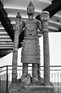 The Statue of Oduduwa at the base of the Oduduwa Hall inside the Obafemi Awolowo University, Ile Ife. 